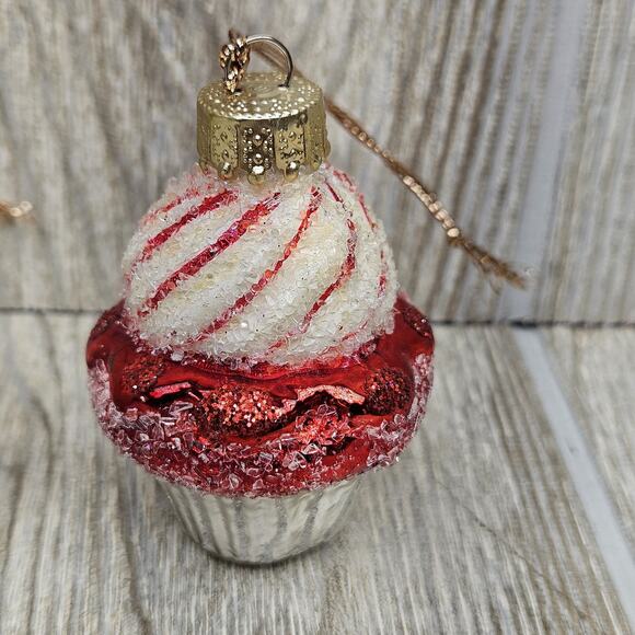 Vintage Glass Cupcake Christmas Ornaments Set 3 Glitter Holiday Tree Decor Sweet - Picture 6 of 7